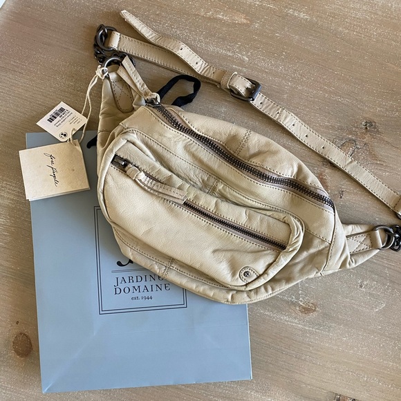 Free People Handbags - Free People Archer Sling BNWT